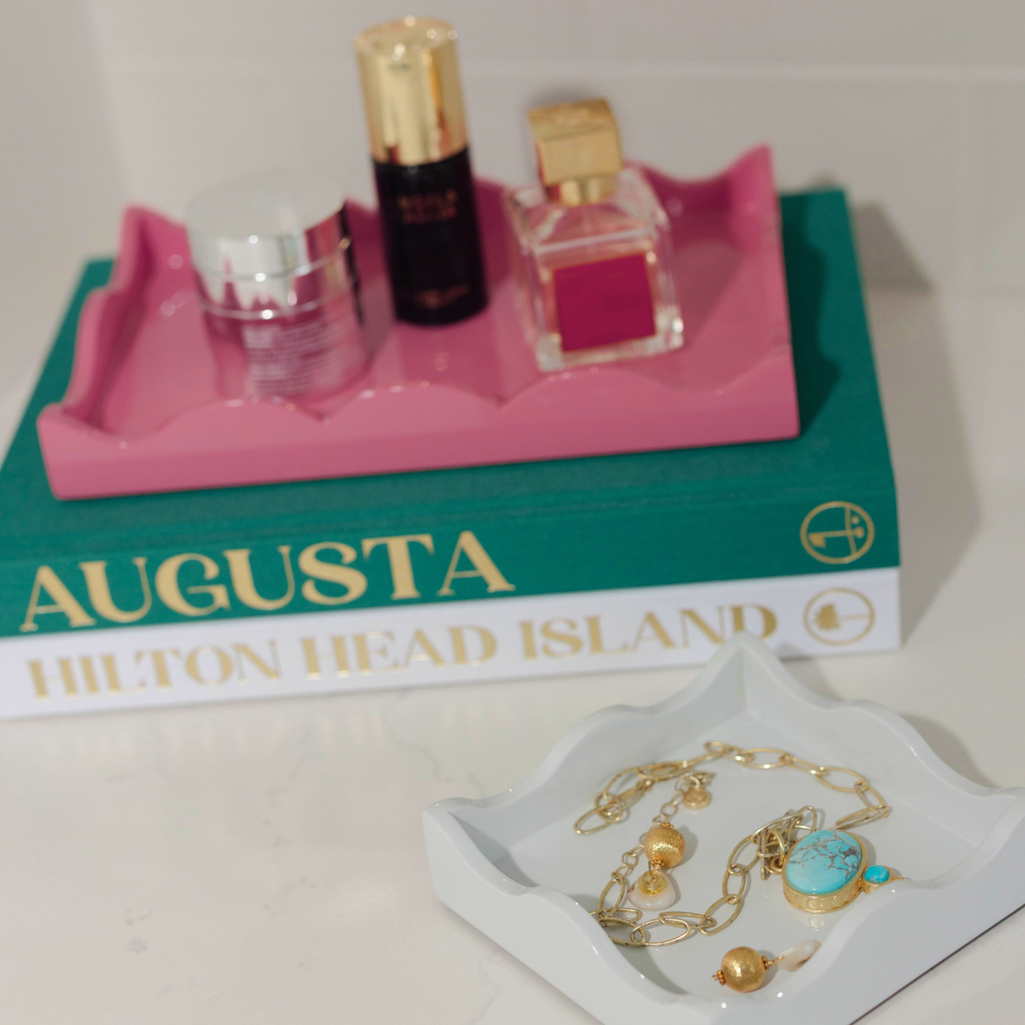 Scalloped Book Topper Tray